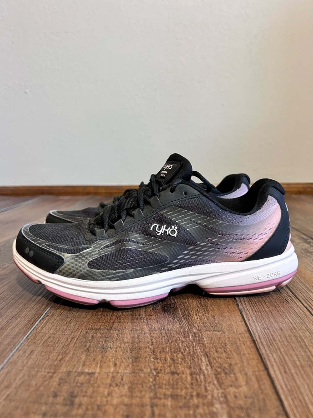Womens RYKA Devotion Plus 2 Walking Shoes - Size 7.5- Black and Pink